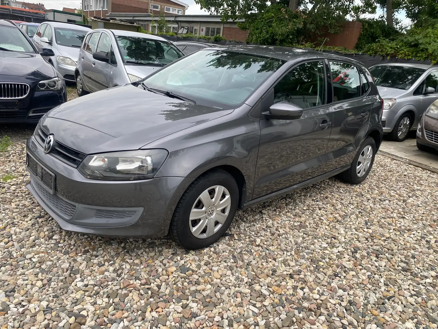 Volkswagen Polo siva - 2