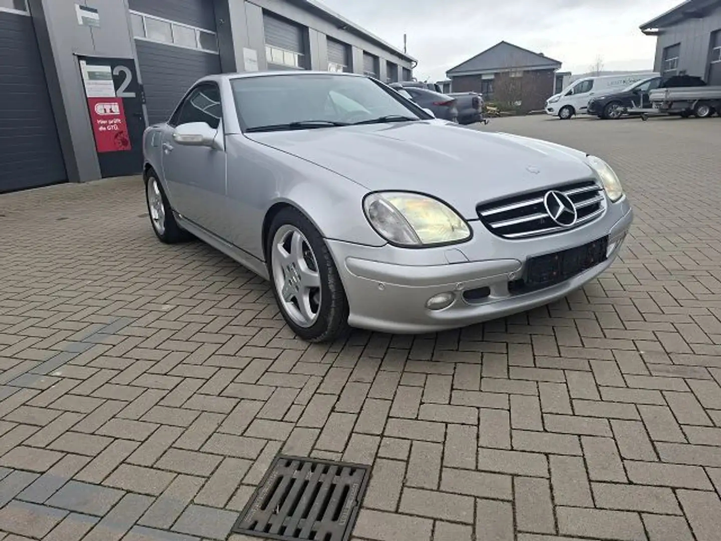 Mercedes-Benz SLK 320 "Special Edition" Autom.Top Zustand Silber - 2
