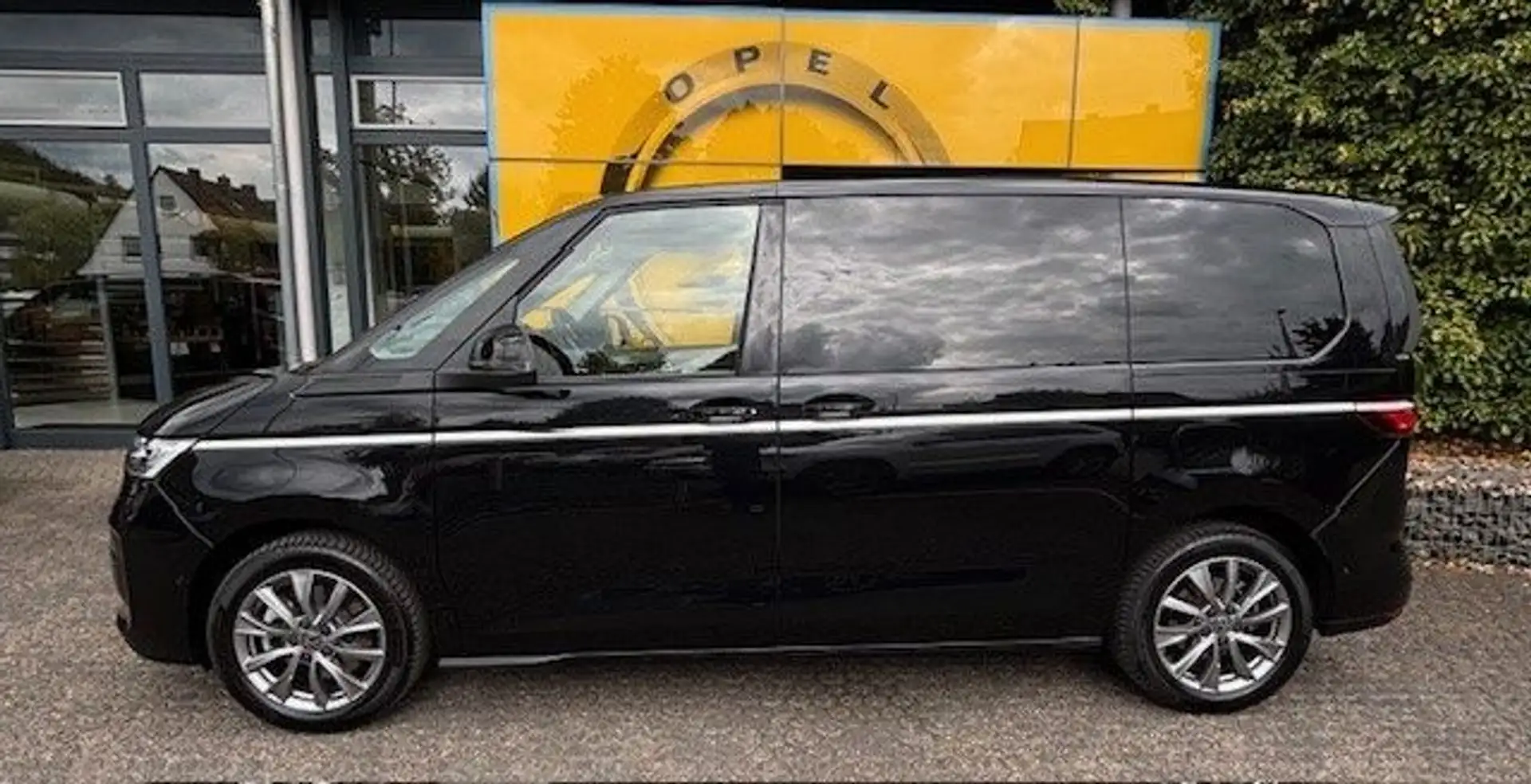 Volkswagen T7 Multivan T7 Multivan Zwart - 2