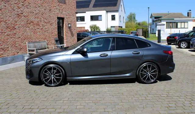 BMW 218 i Gran Coupé Automaat ! M-Pack ! Sportzetels!!