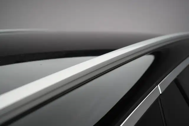 Mercedes-Benz E-Class view 15