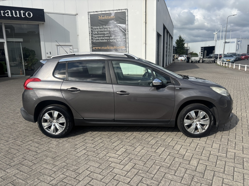 Peugeot 2008 1.2 PureTech Style Navi Climate Panorama — photo 10
