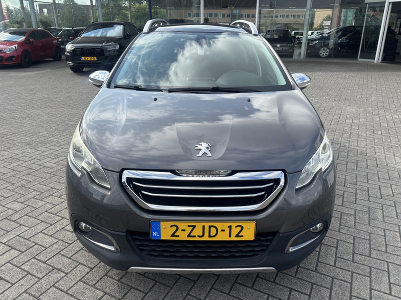 Peugeot 2008 1.2 PureTech Style Navi Climate Panorama — photo 6