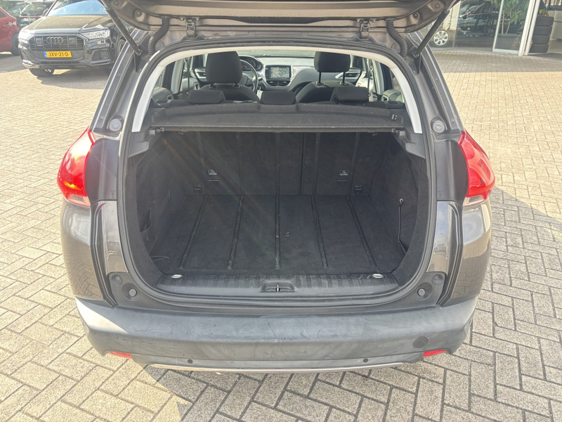 Peugeot 2008 1.2 PureTech Style Navi Climate Panorama — photo 13