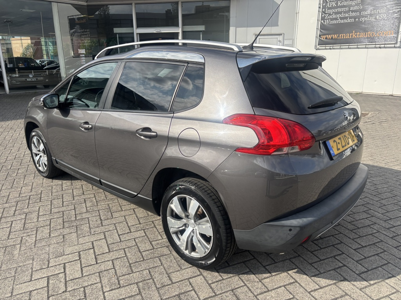 Peugeot 2008 1.2 PureTech Style Navi Climate Panorama — photo 3