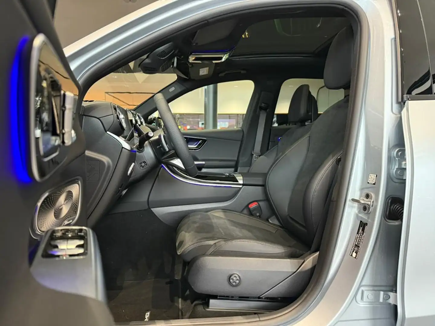 Mercedes-Benz GLC 300 4MATIC SD Sport ACC KeyLess PDC SHZ AUT Silber - 2