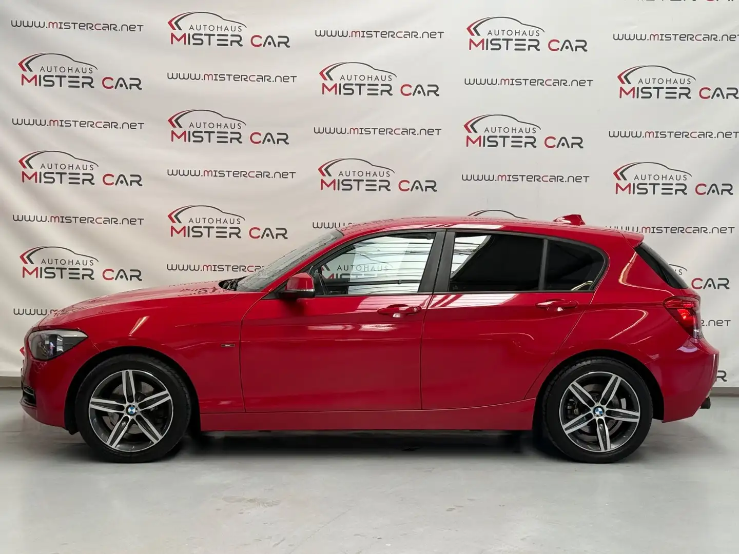 BMW 125 i Sport Line DISPLAY/AHK/PDC/TEMPO/8XALU Roşu - 2