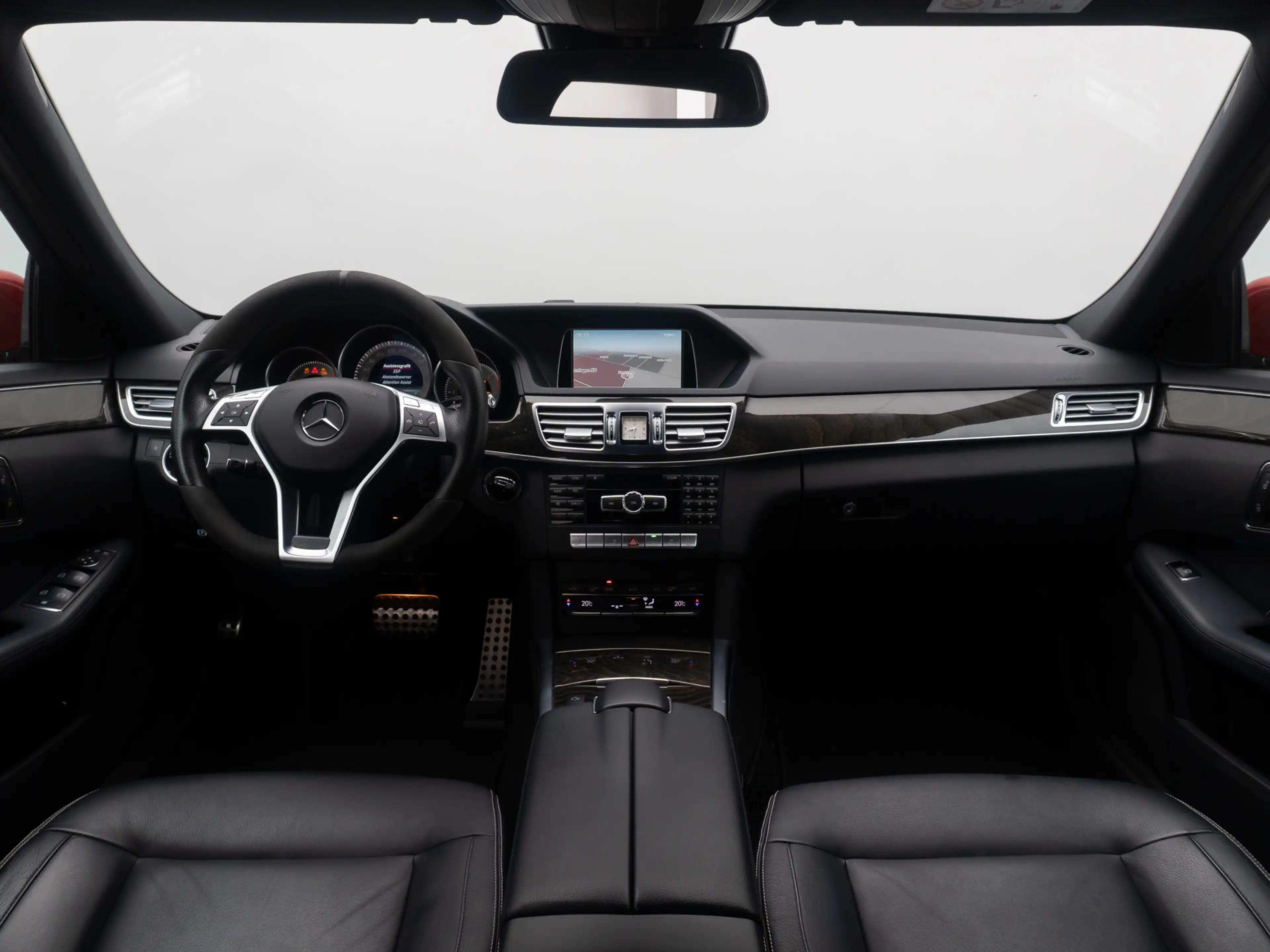 Mercedes-Benz E 350 BlueTEC PDC Navi Tempomat LED Leder 18Zoll — photo 37