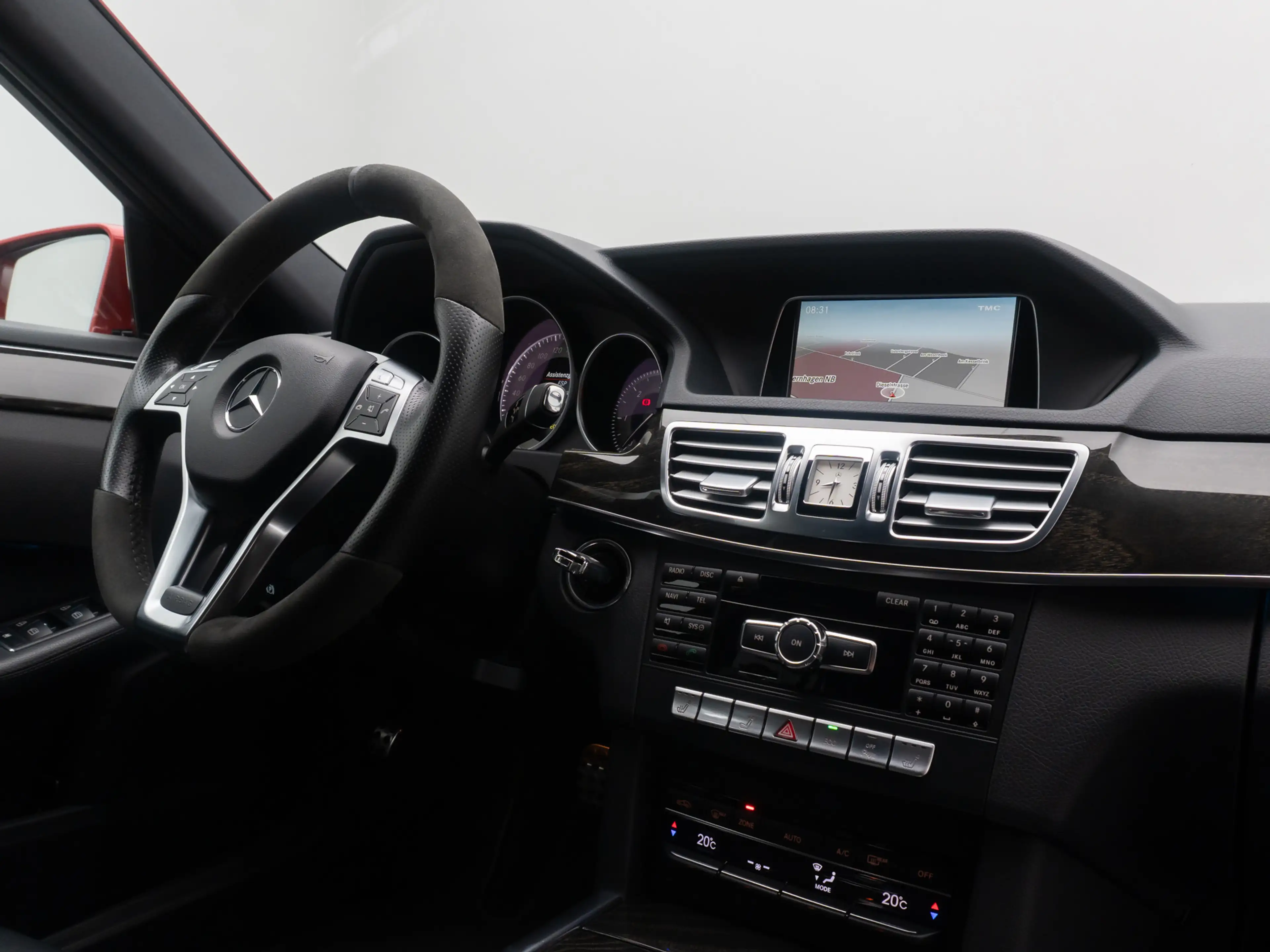 Mercedes-Benz E 350 BlueTEC PDC Navi Tempomat LED Leder 18Zoll — photo 35