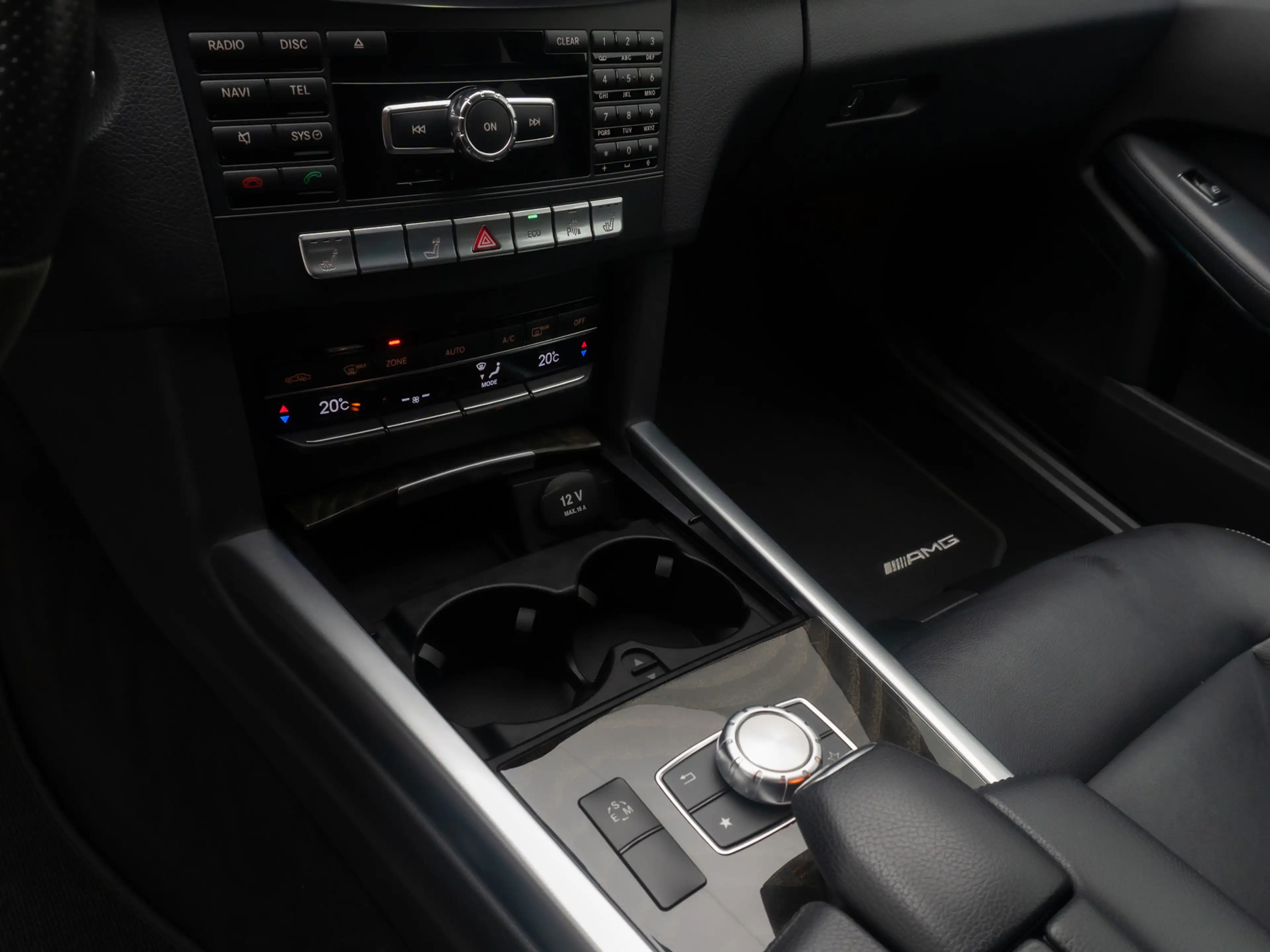 Mercedes-Benz E 350 BlueTEC PDC Navi Tempomat LED Leder 18Zoll — photo 22