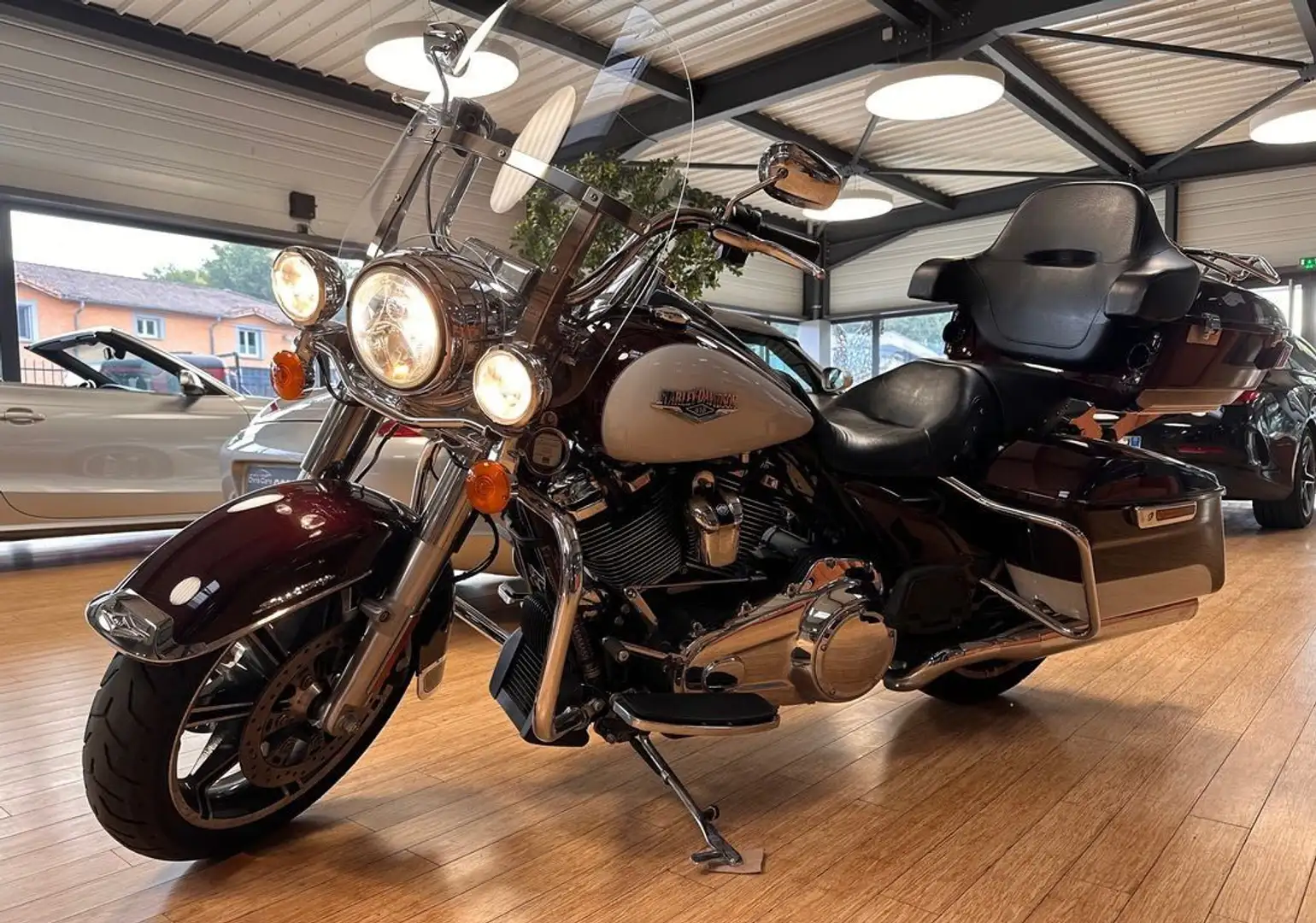 Harley-Davidson Road King Class Classic 1745 Garantie 12 mois Touring pack , sissy bar V&H Oro - 1