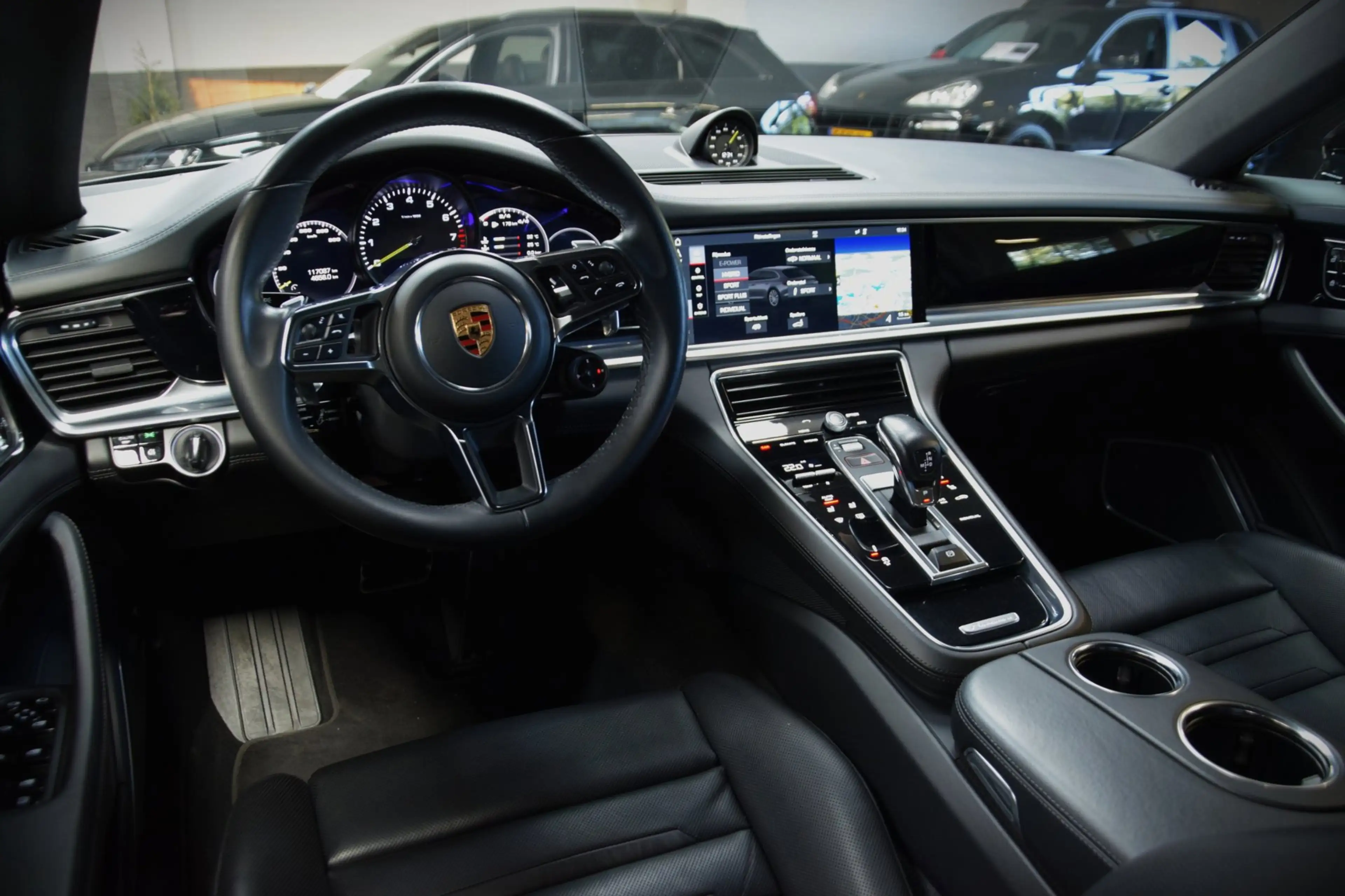 Porsche Panamera Sport Turismo 2.9 4 E-Hybrid 10 Years Edition|Navi — photo 3