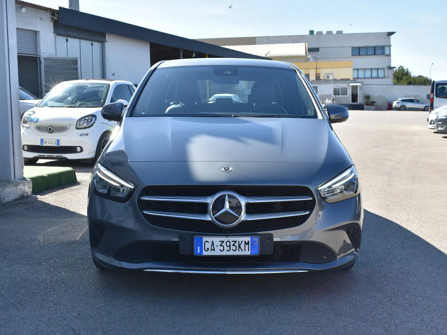 Mercedes-Benz B 180 B 180 d Automatic Premium Grigio - 2