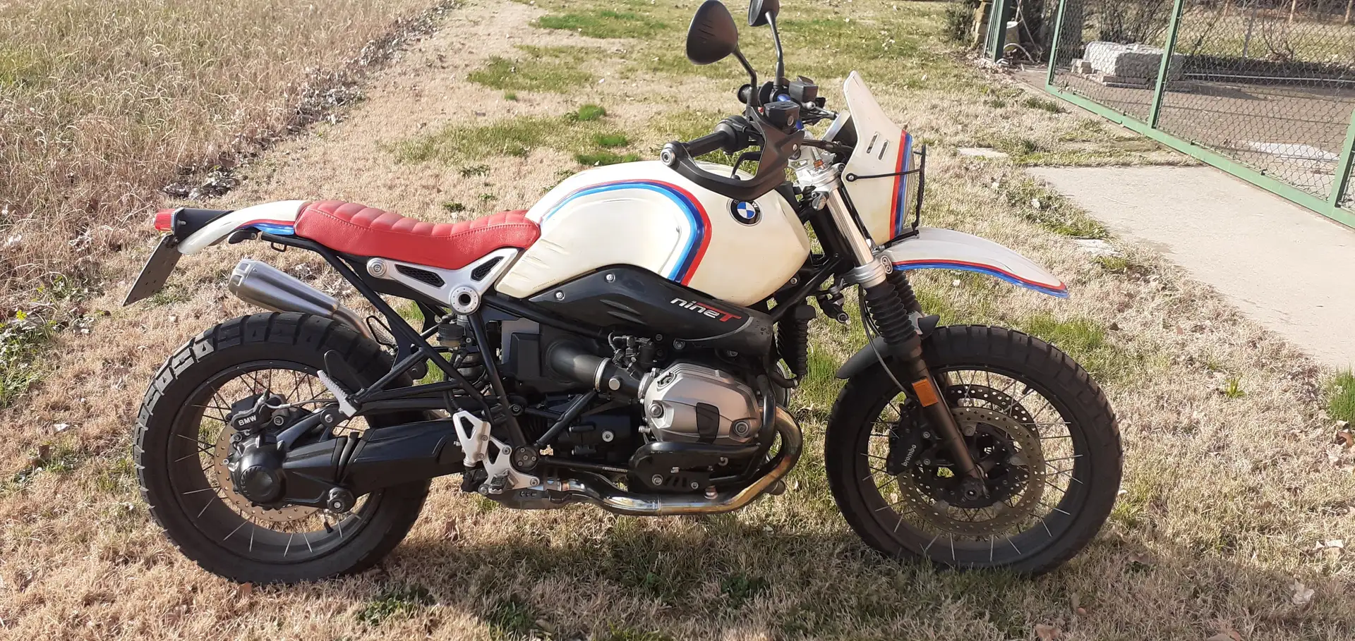 BMW R nineT URBAN GS Bílá - 2