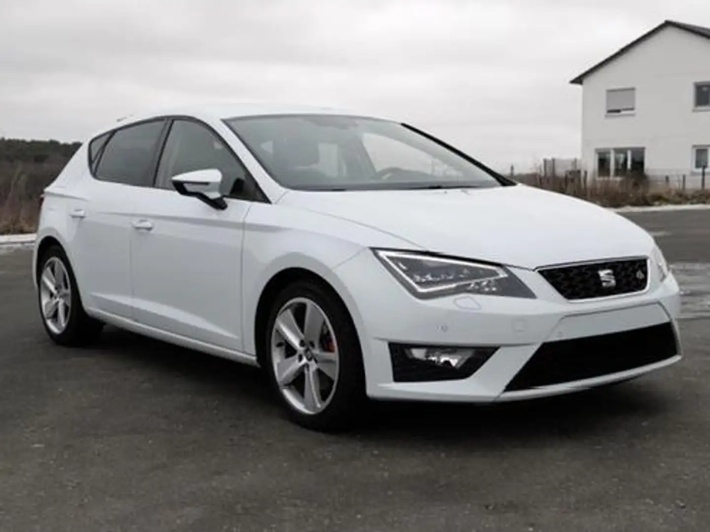 SEAT Leon Leon 1.4 TSI FR Bílá - 2