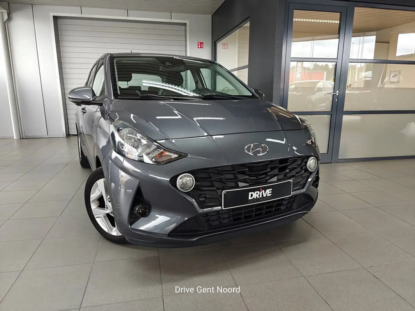 Hyundai i10 Sky AUT Grey - 2