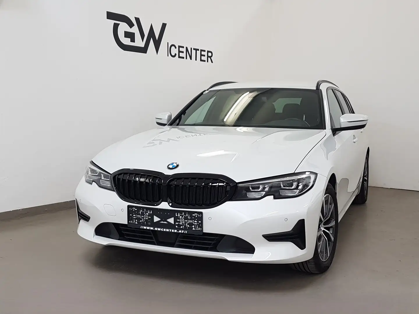 BMW 320 d xDrive Sport Sportsitze Dachhimmel schwarz Weiß - 1