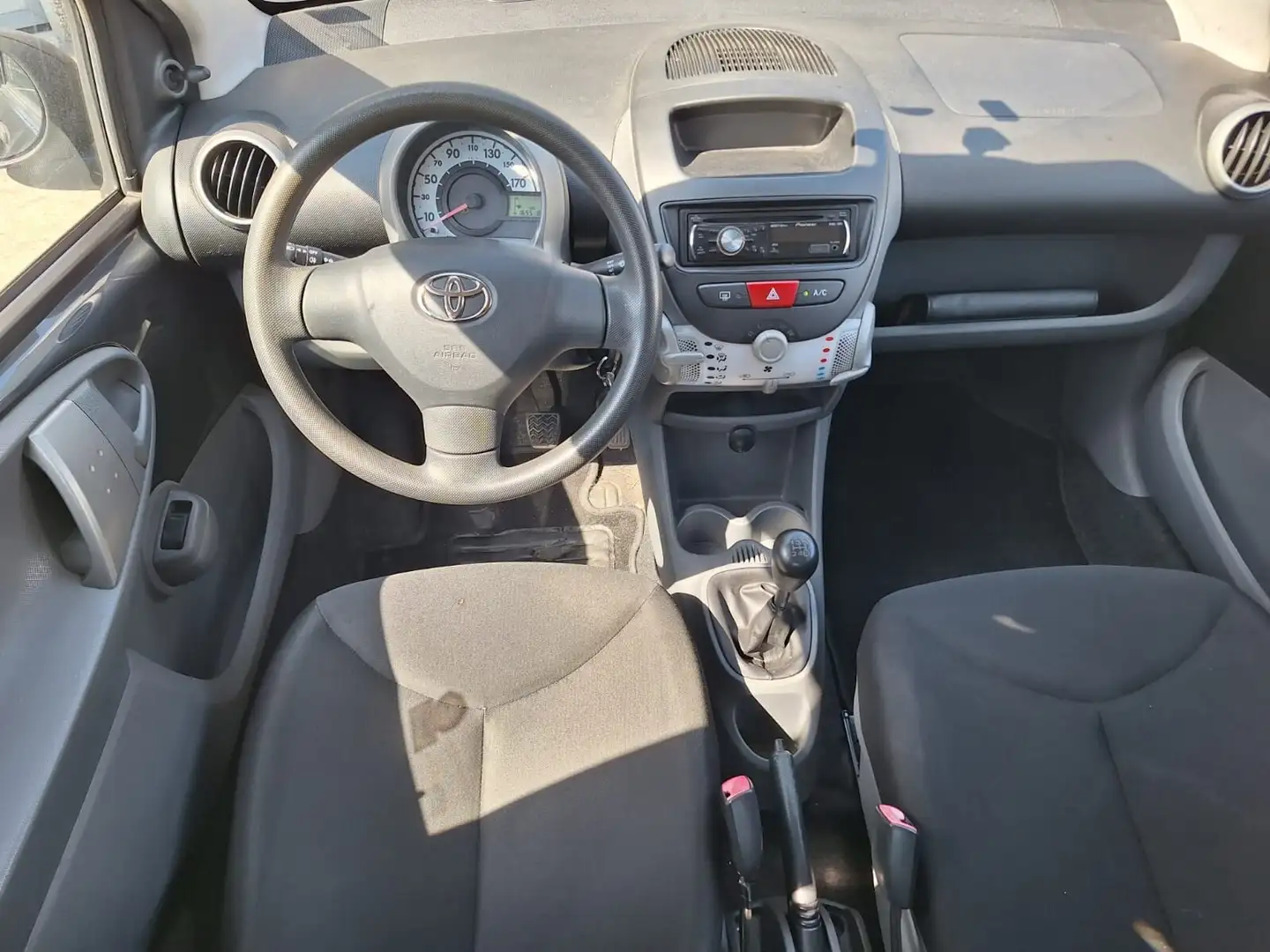 Toyota Aygo 1.0 12V VVT-i 5 porte Sol Grigio - 2