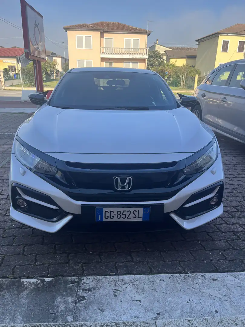Honda Civic 5p 1.0 t Elegance Navi my20 - 1
