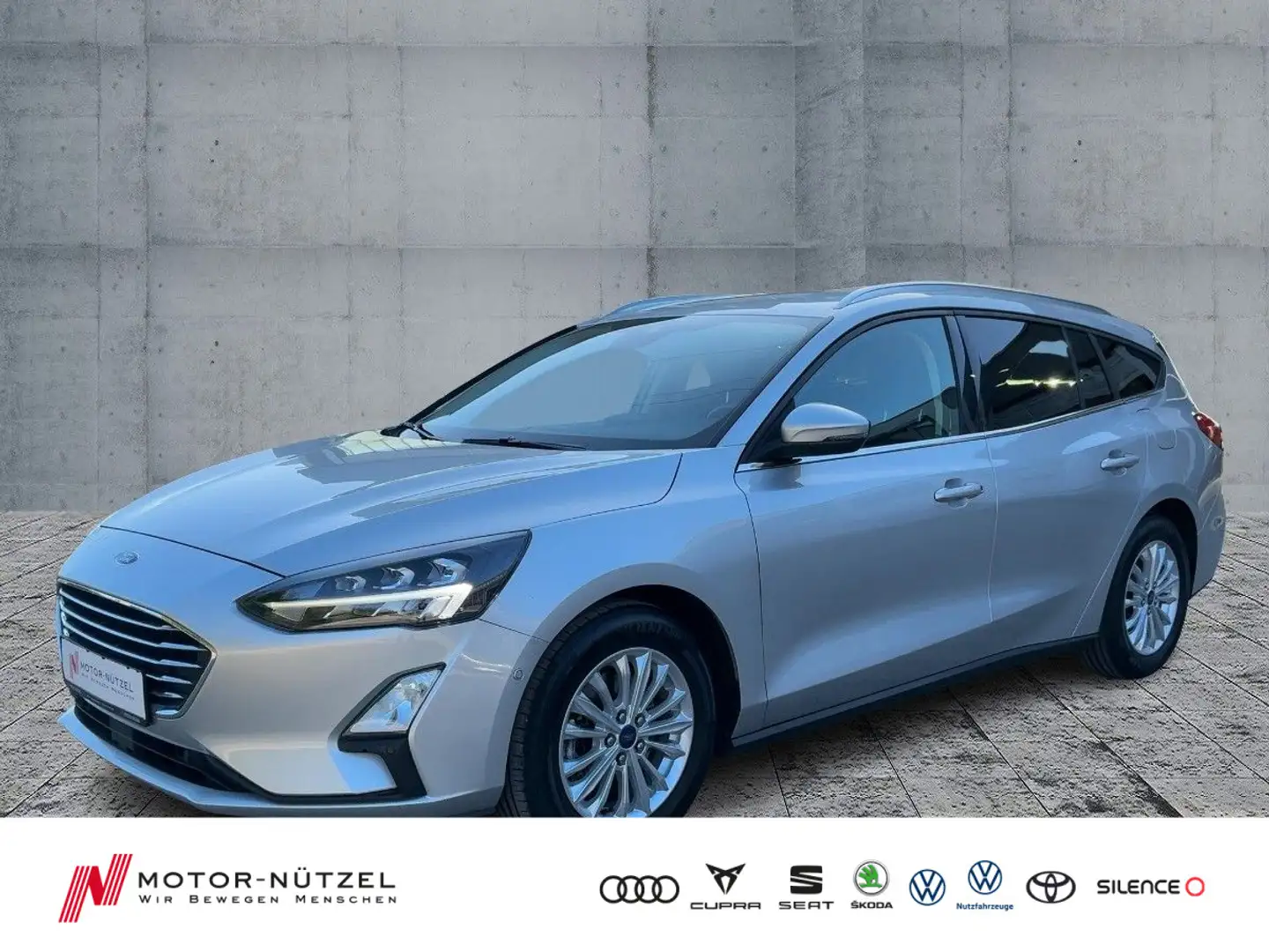 Ford Focus Turnier 1.5 TDCi TITANIUM LED+NAVI+AHK+ACC Argent - 1