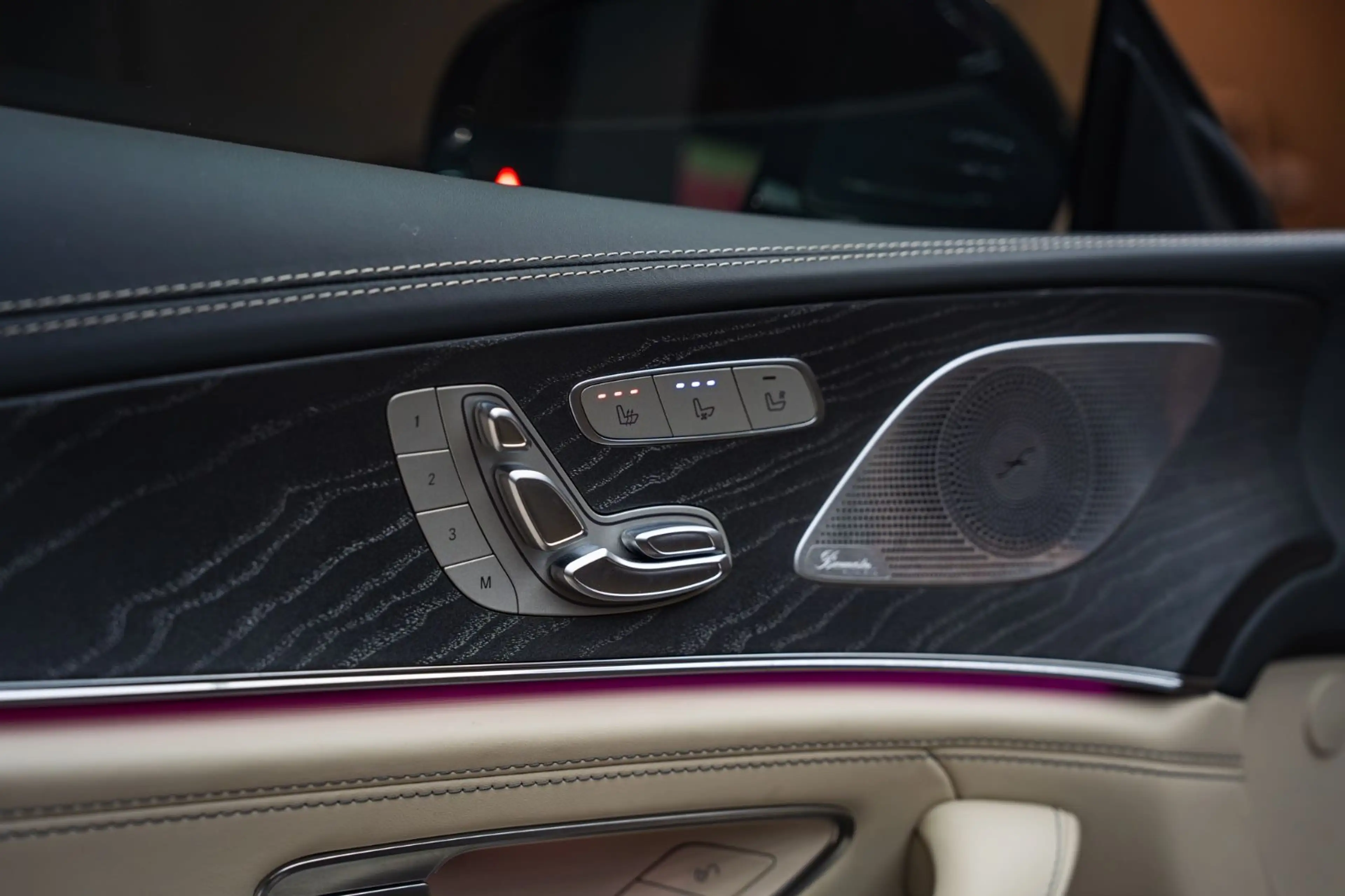 Mercedes-Benz AMG GT 53 4Matic+*BURM*360*MASSAGE*V8*1HAND*VOLL — photo 11