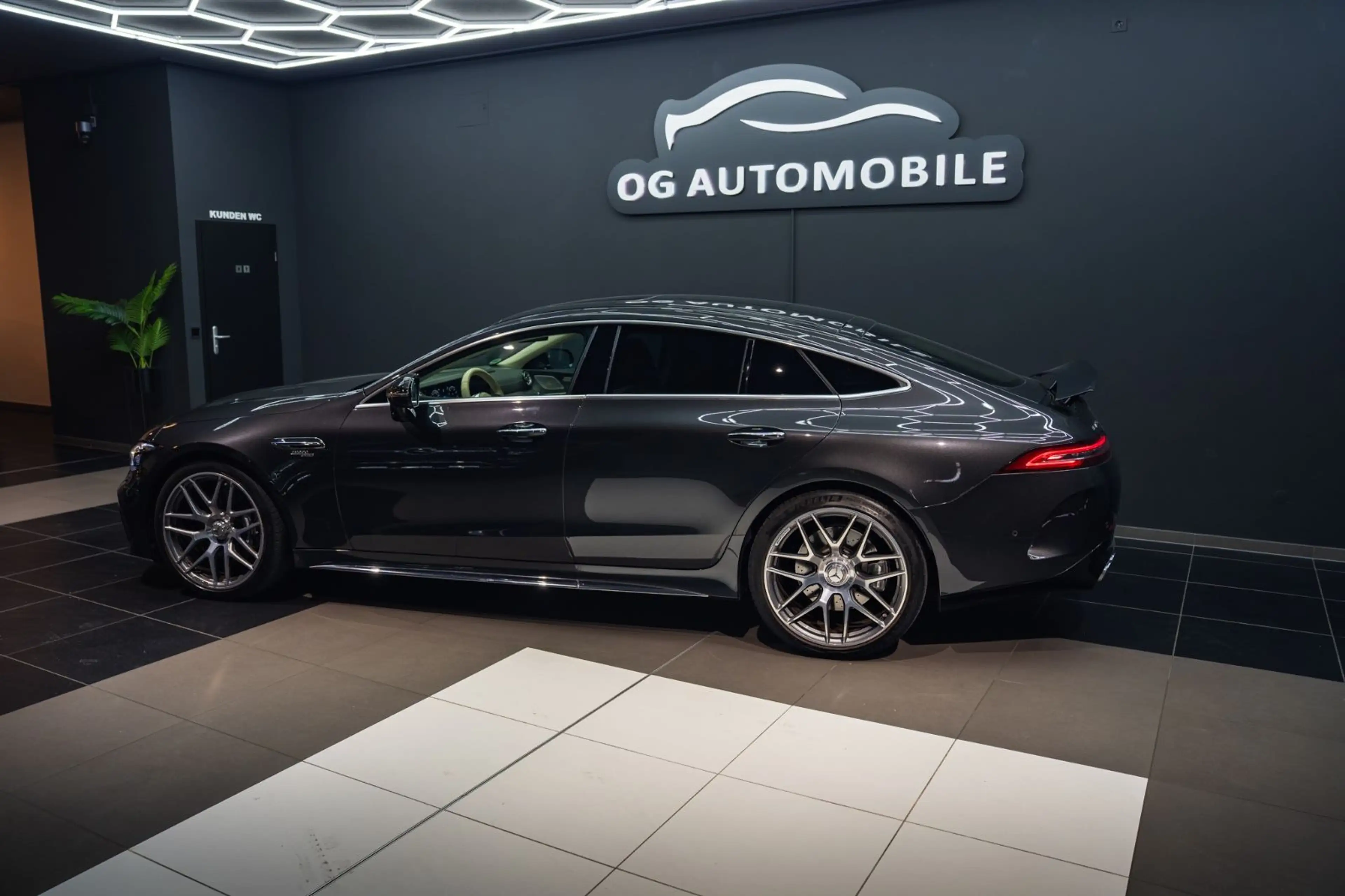 Mercedes-Benz AMG GT 53 4Matic+*BURM*360*MASSAGE*V8*1HAND*VOLL — photo 5