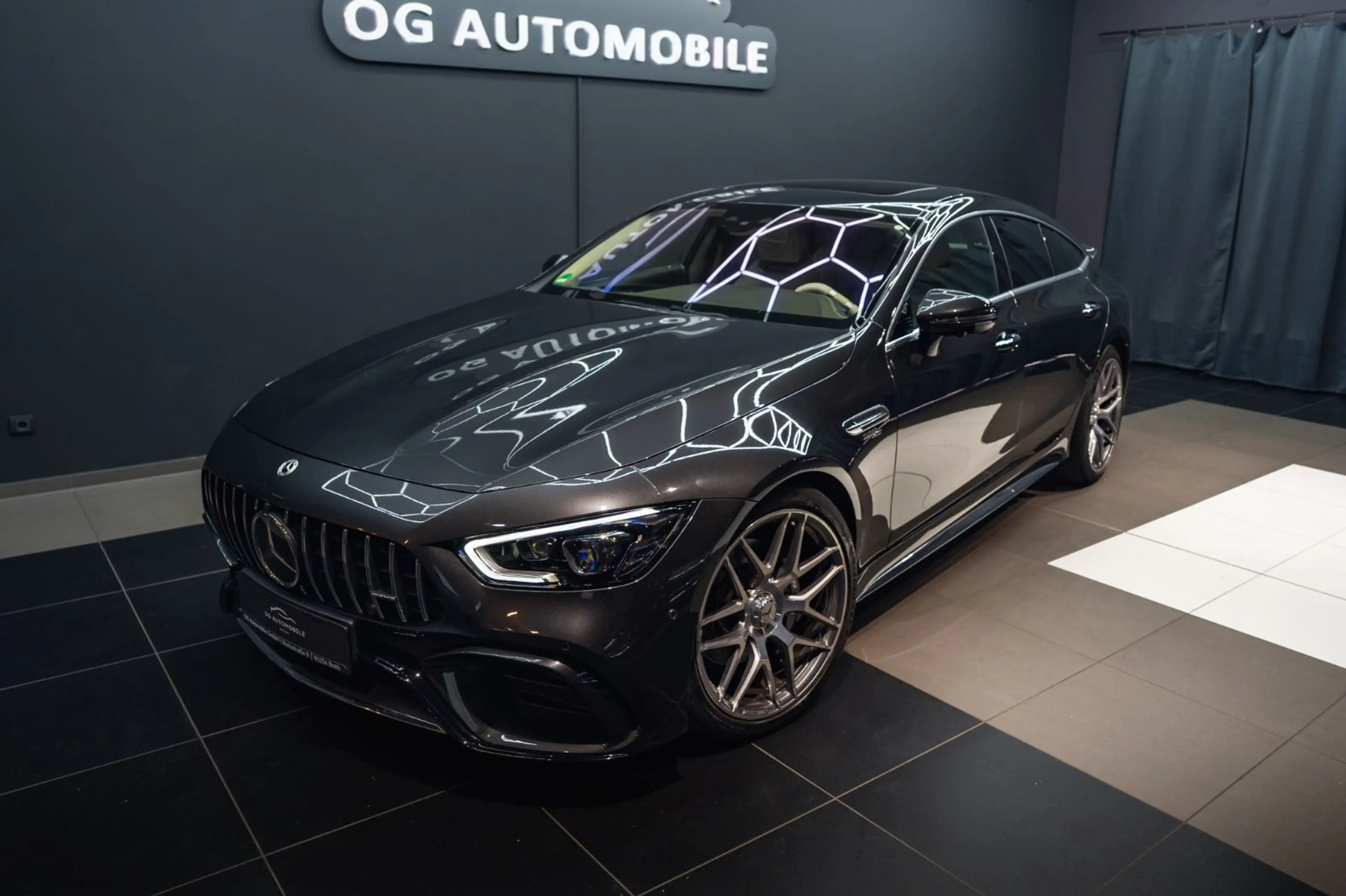 Mercedes-Benz AMG GT 53 4Matic+*BURM*360*MASSAGE*V8*1HAND*VOLL — photo 4