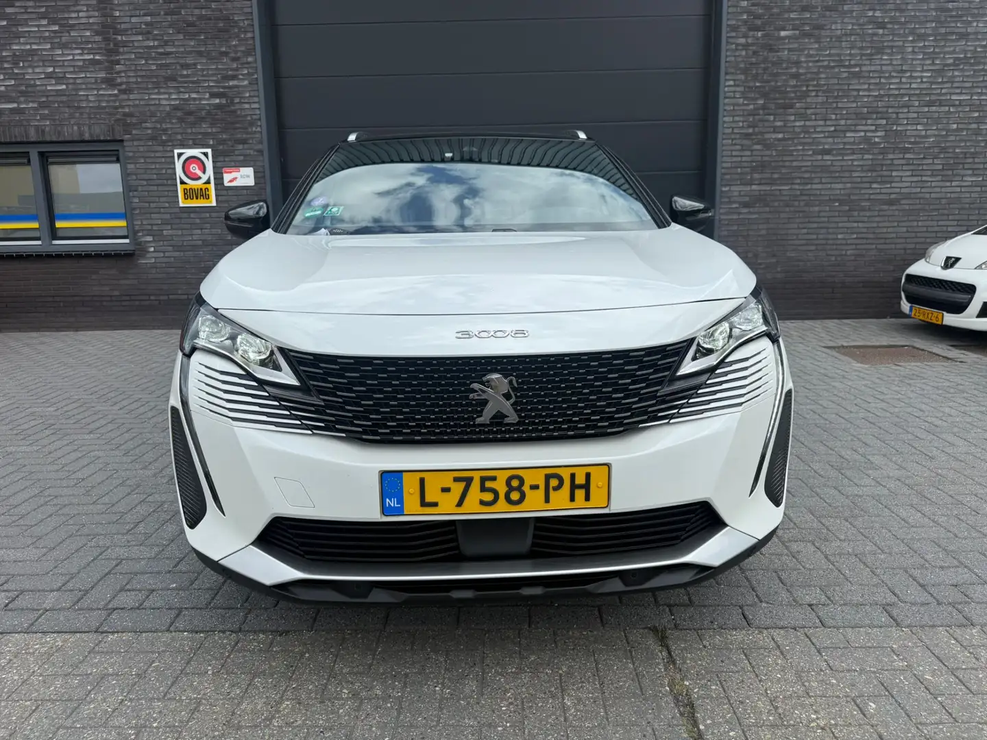 Peugeot 3008 1.2 PureTech GT | 1E EIGENAAR | 12MND GARANTIE | P Wit - 2
