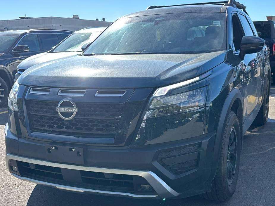 2025 Nissan Pathfinder ROCK CREEK AWD 8PASSAGERS CUIR CRUISE ADAP CAM360 — снимка 2