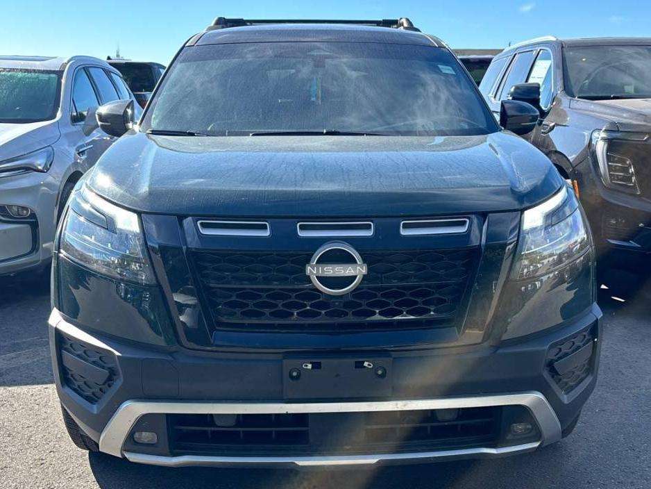 2025 Nissan Pathfinder ROCK CREEK AWD 8PASSAGERS CUIR CRUISE ADAP CAM360 — снимка 3