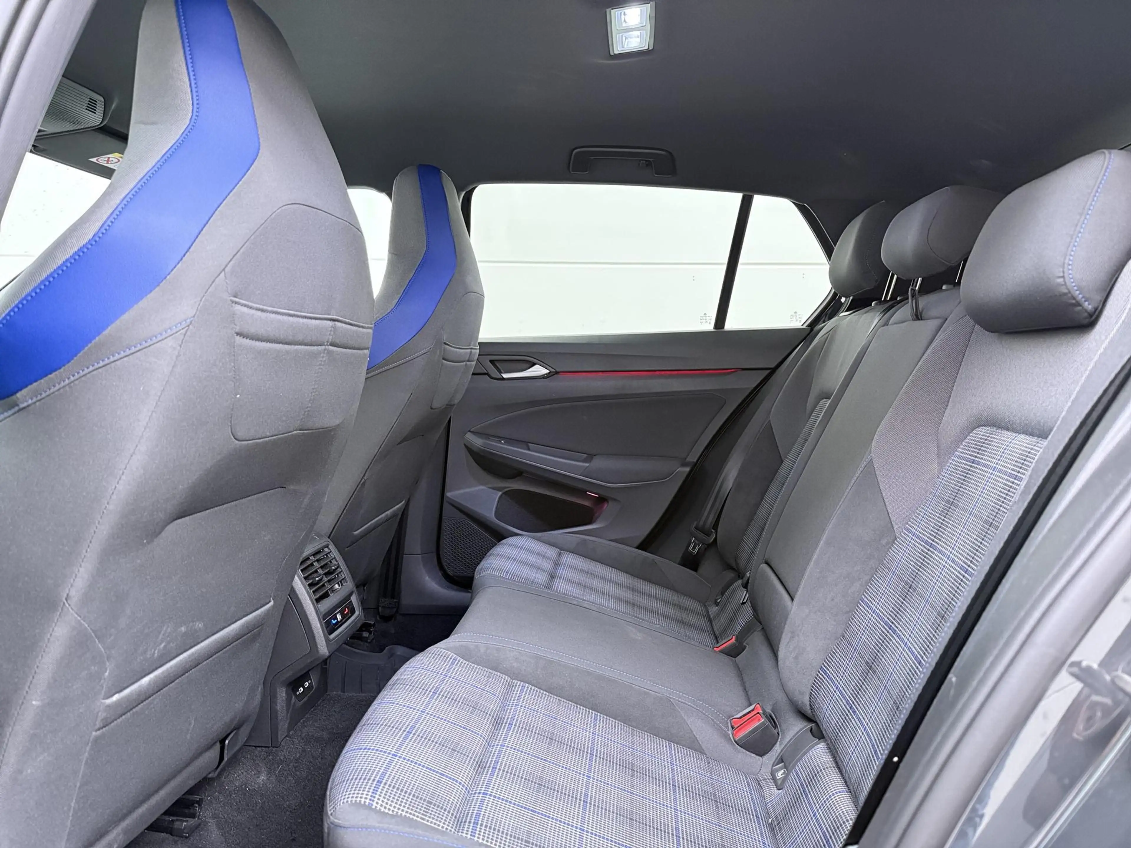 Volkswagen Golf GTE 1.4 eHybrid | Camera | ACC | Stuur-/Stoelverwarmin — photo 7