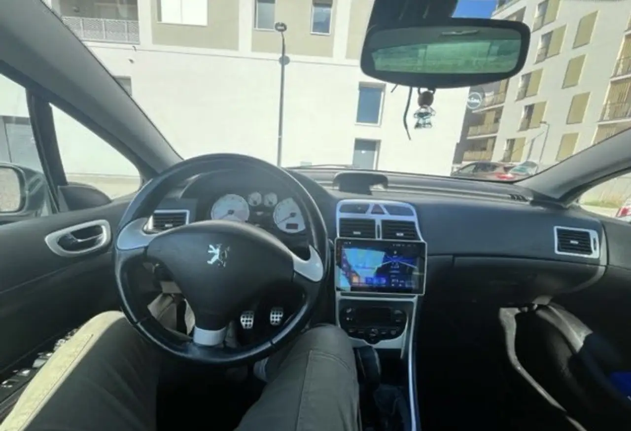 Peugeot 307 CC 2.0 16V - 138