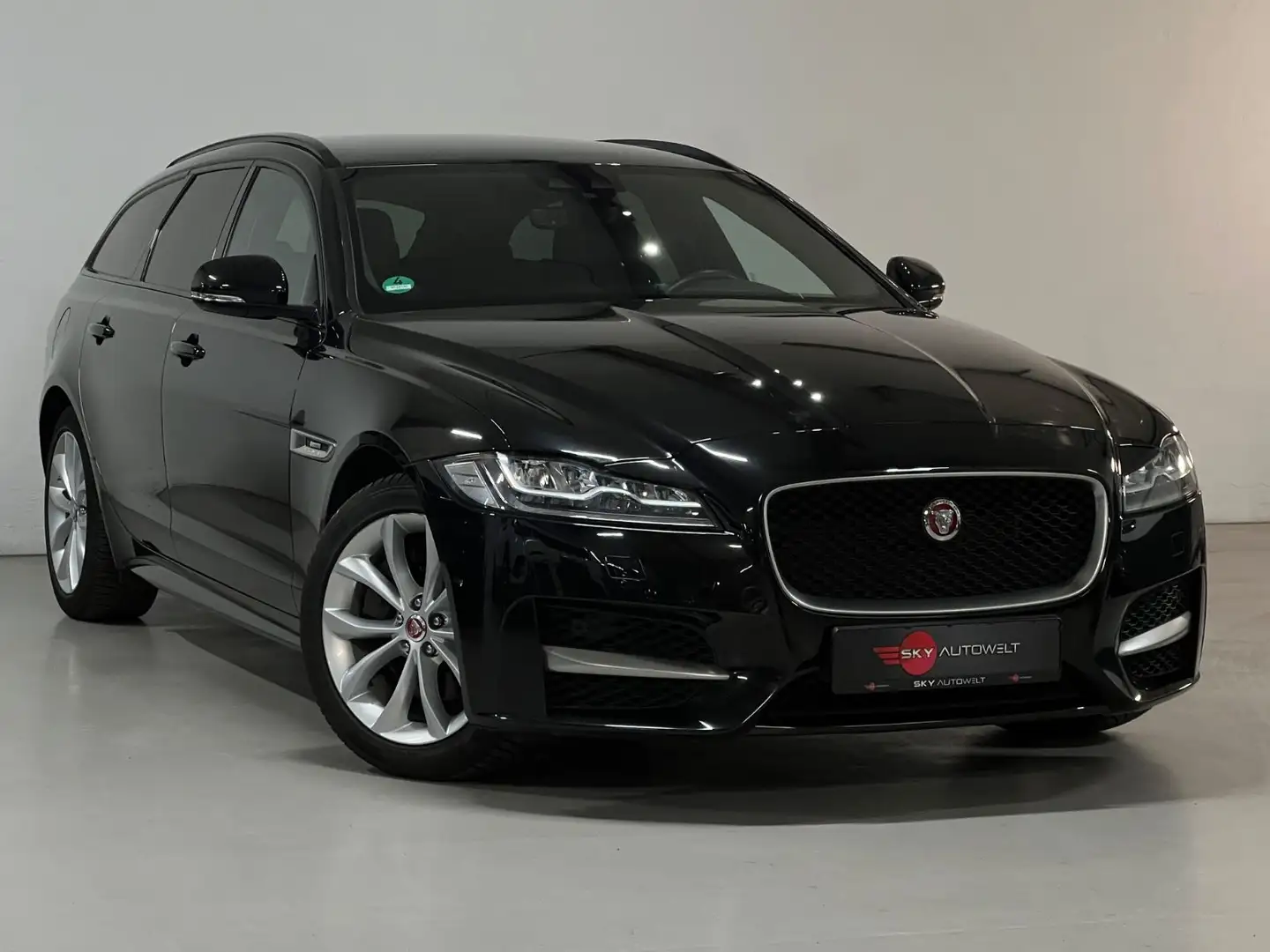 Jaguar XF Sportbrake R-Sport AWD/NAVI/LED/LEDER/18 ZOLL Schwarz - 2
