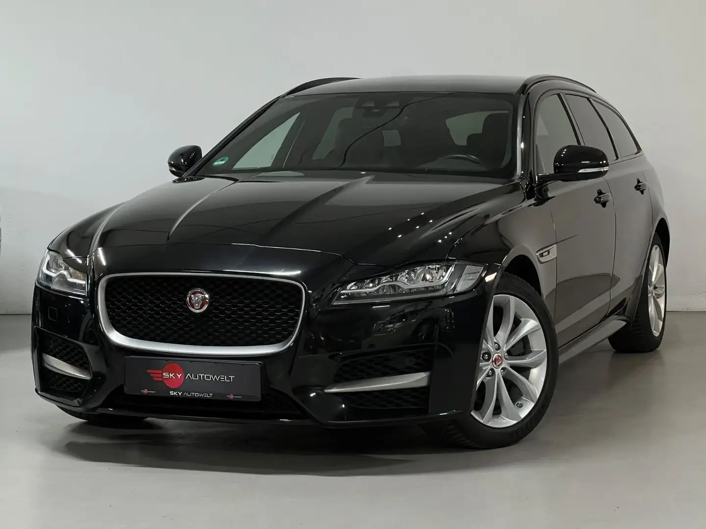 Jaguar XF Sportbrake R-Sport AWD/NAVI/LED/LEDER/18 ZOLL Schwarz - 1