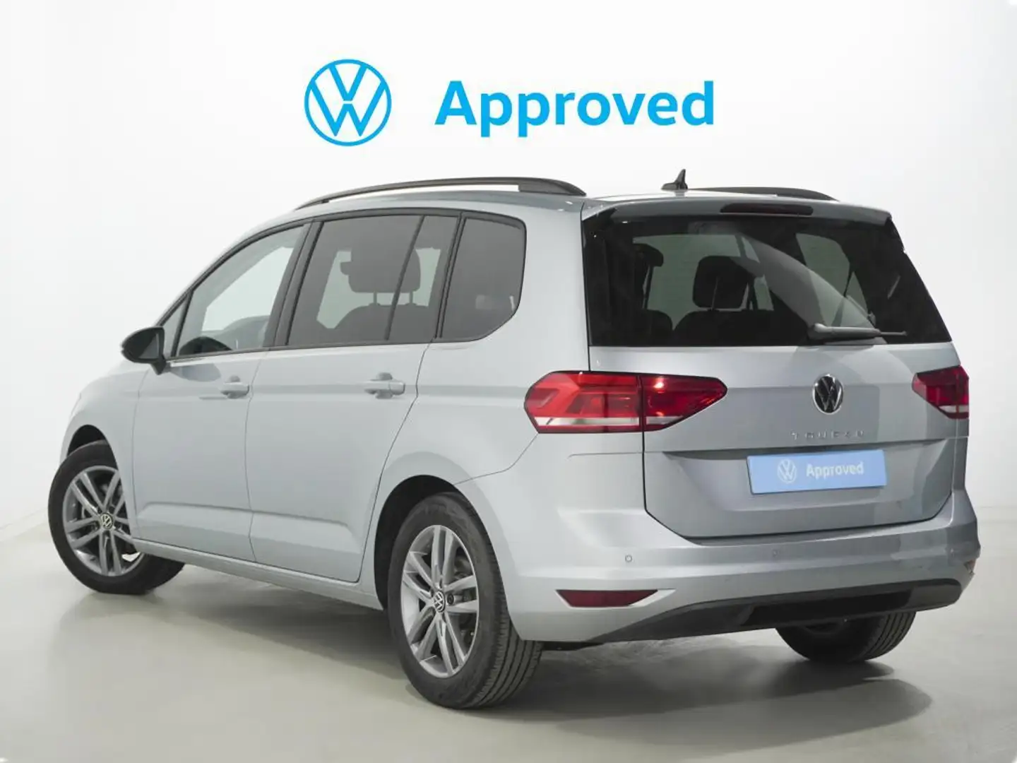 Volkswagen Touran 1.5 TSI Más DSG7 110kW Plateado - 2