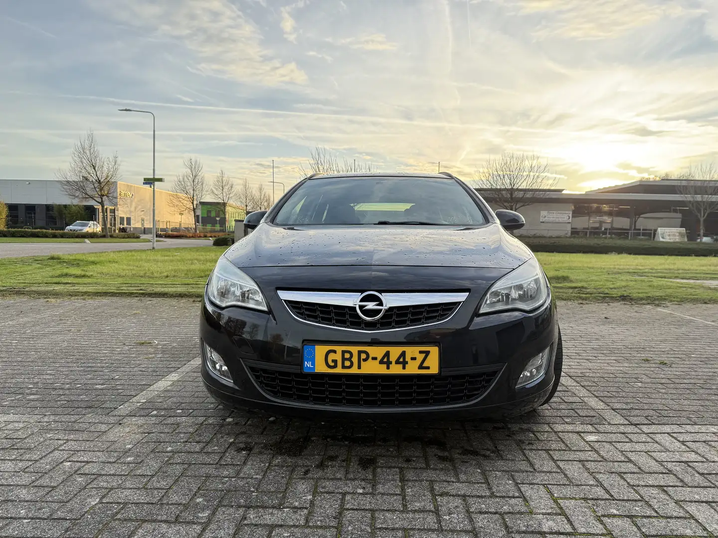 Opel Astra 1.6 Turbo GT Zwart - 2