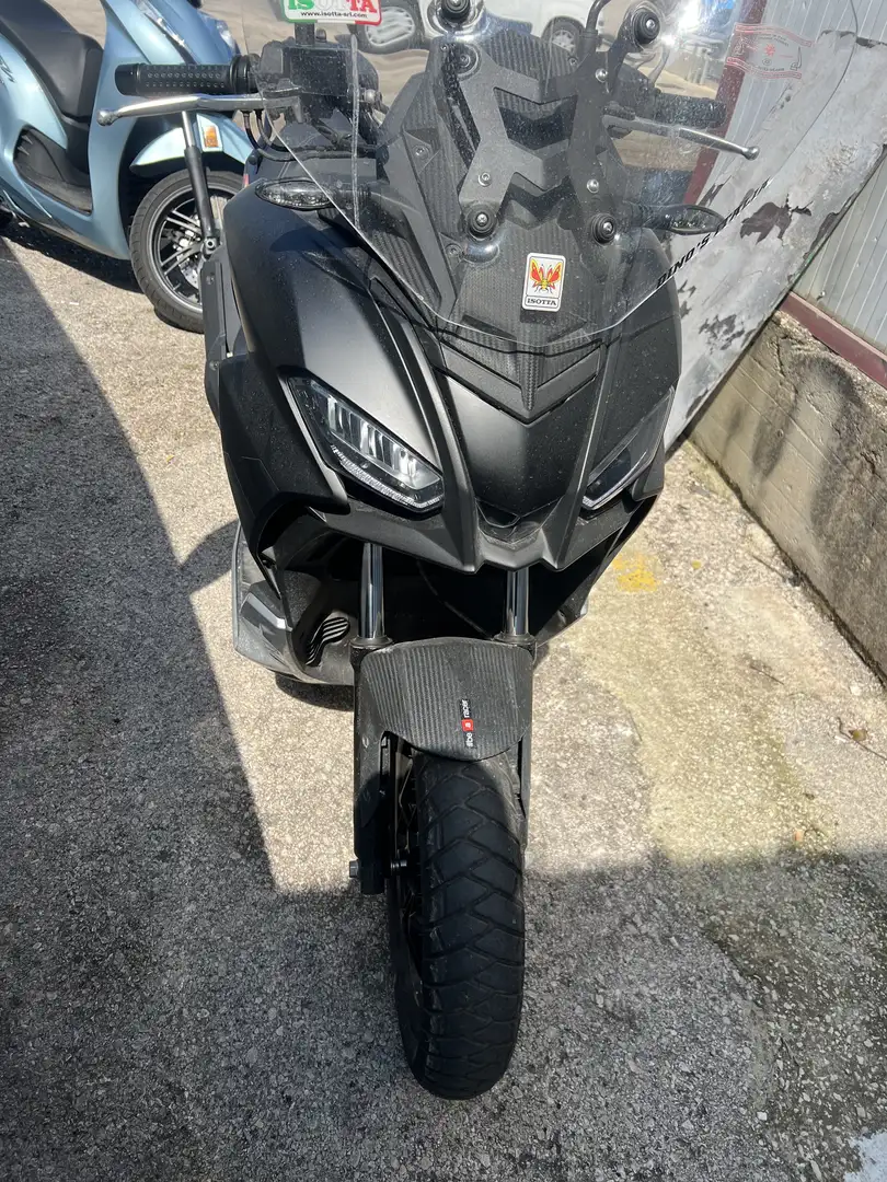 Aprilia SR GT 200 - 2