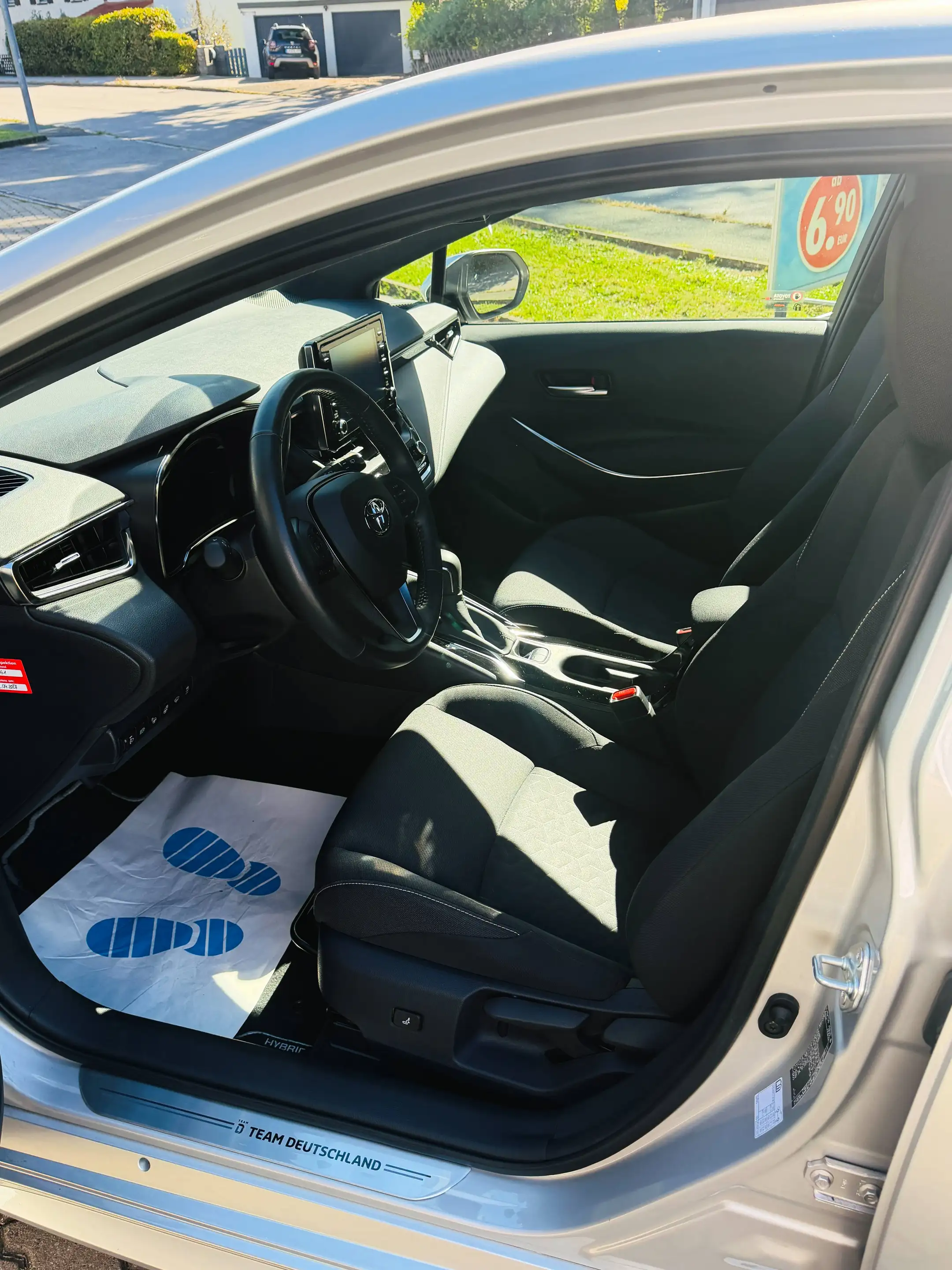 Toyota Corolla Corolla Hybrid 1.8 Team Deutschland + Technik-Paket — photo 10