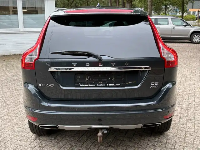 Volvo XC60 view 6