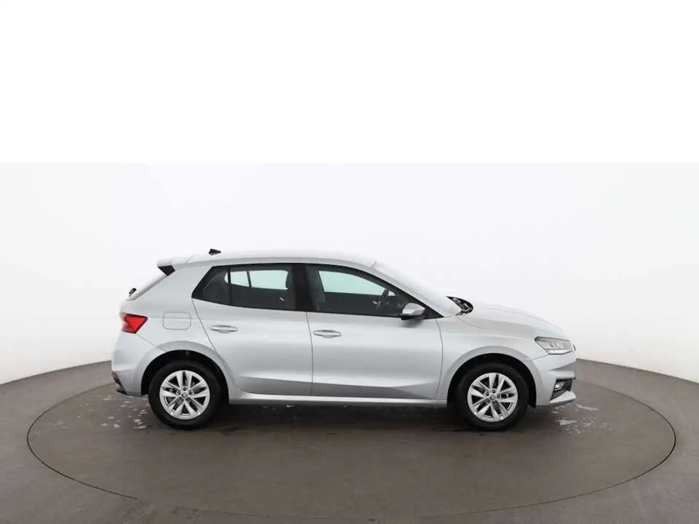 Skoda Fabia 1.0 TSI Ambition LED ASSIST TEMPOMAT PDC Silber - 2