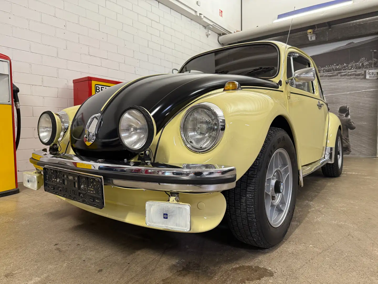 Volkswagen Käfer 1302LS Giallo - 2