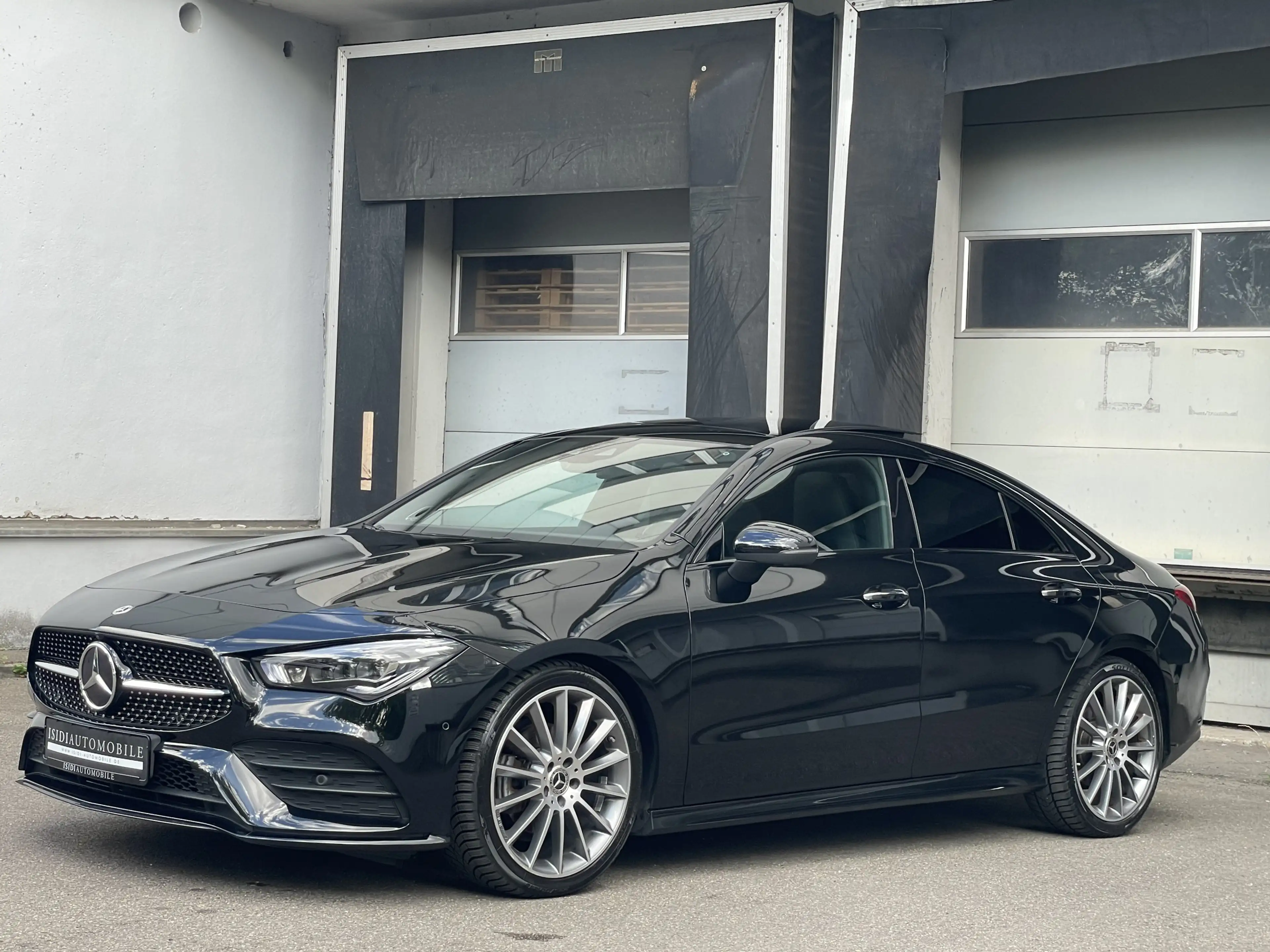 Mercedes-Benz CLA 200 Coupe AMG Night LED MBUX Pano Ambiente — photo 2