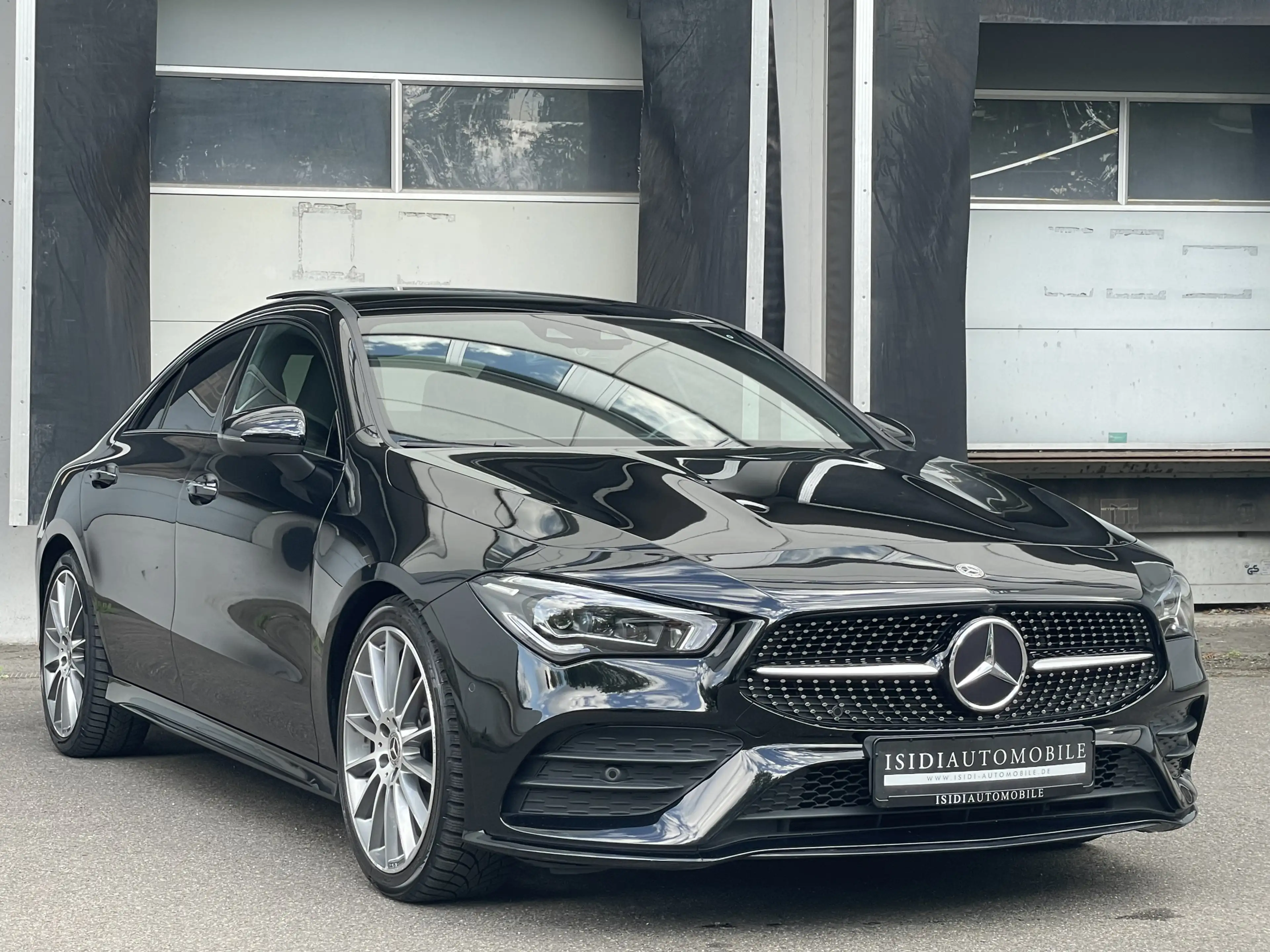 Mercedes-Benz CLA 200 Coupe AMG Night LED MBUX Pano Ambiente — photo 9
