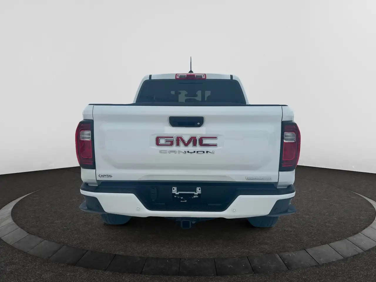 GMC Canyon снимка GMC Canyon