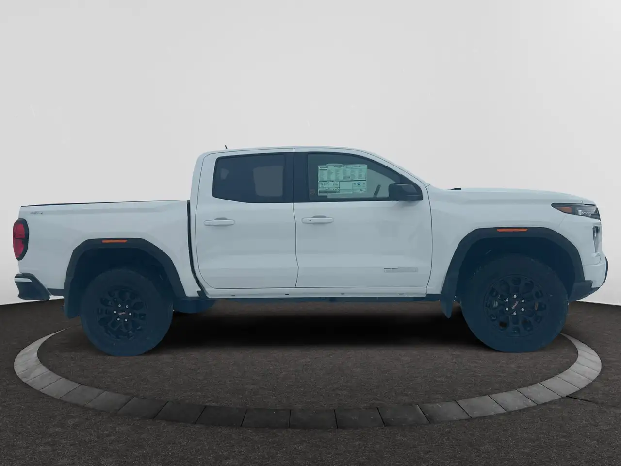 GMC Canyon снимка GMC Canyon