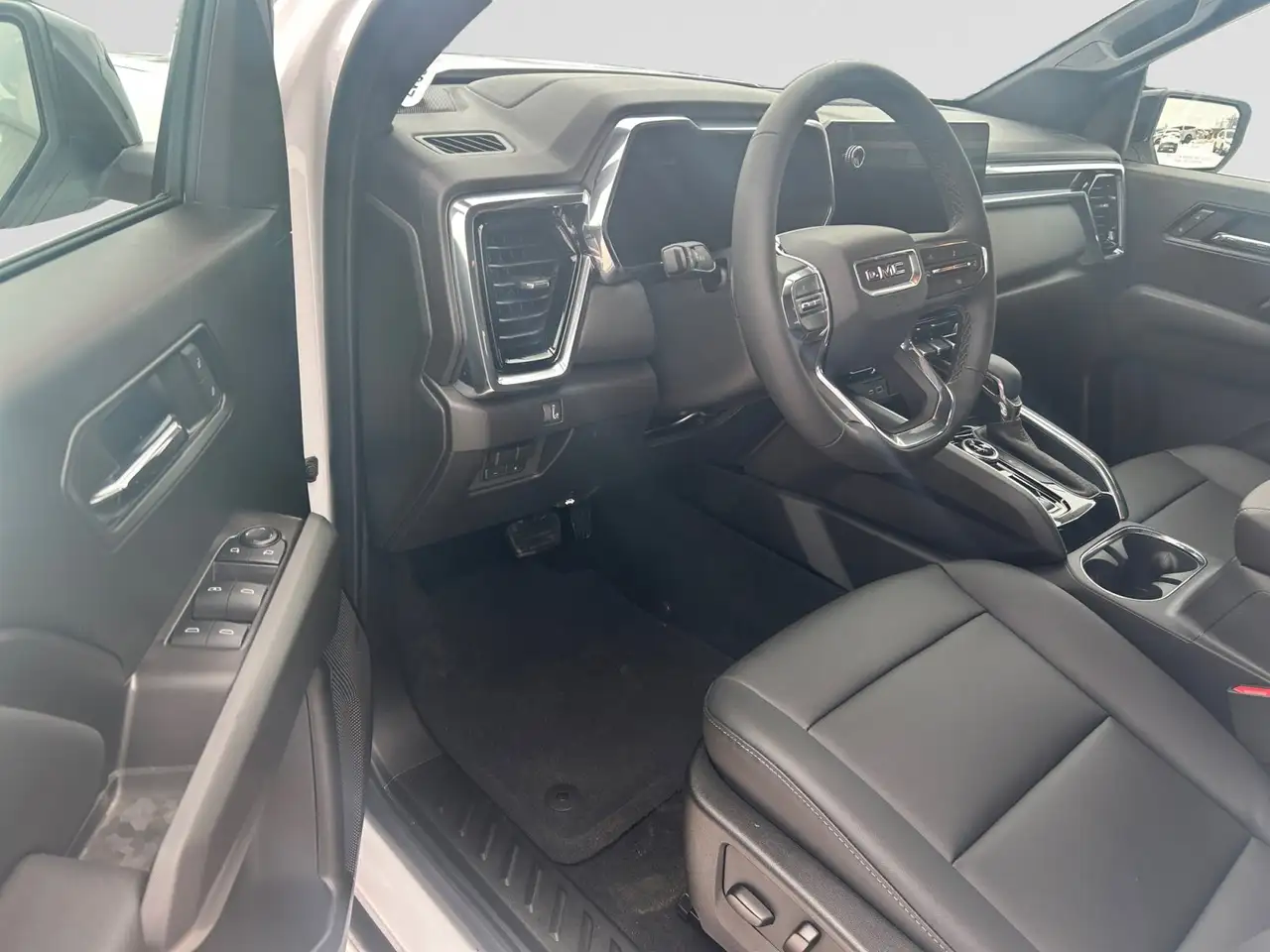 GMC Canyon снимка GMC Canyon