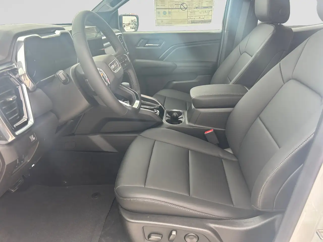 GMC Canyon снимка GMC Canyon