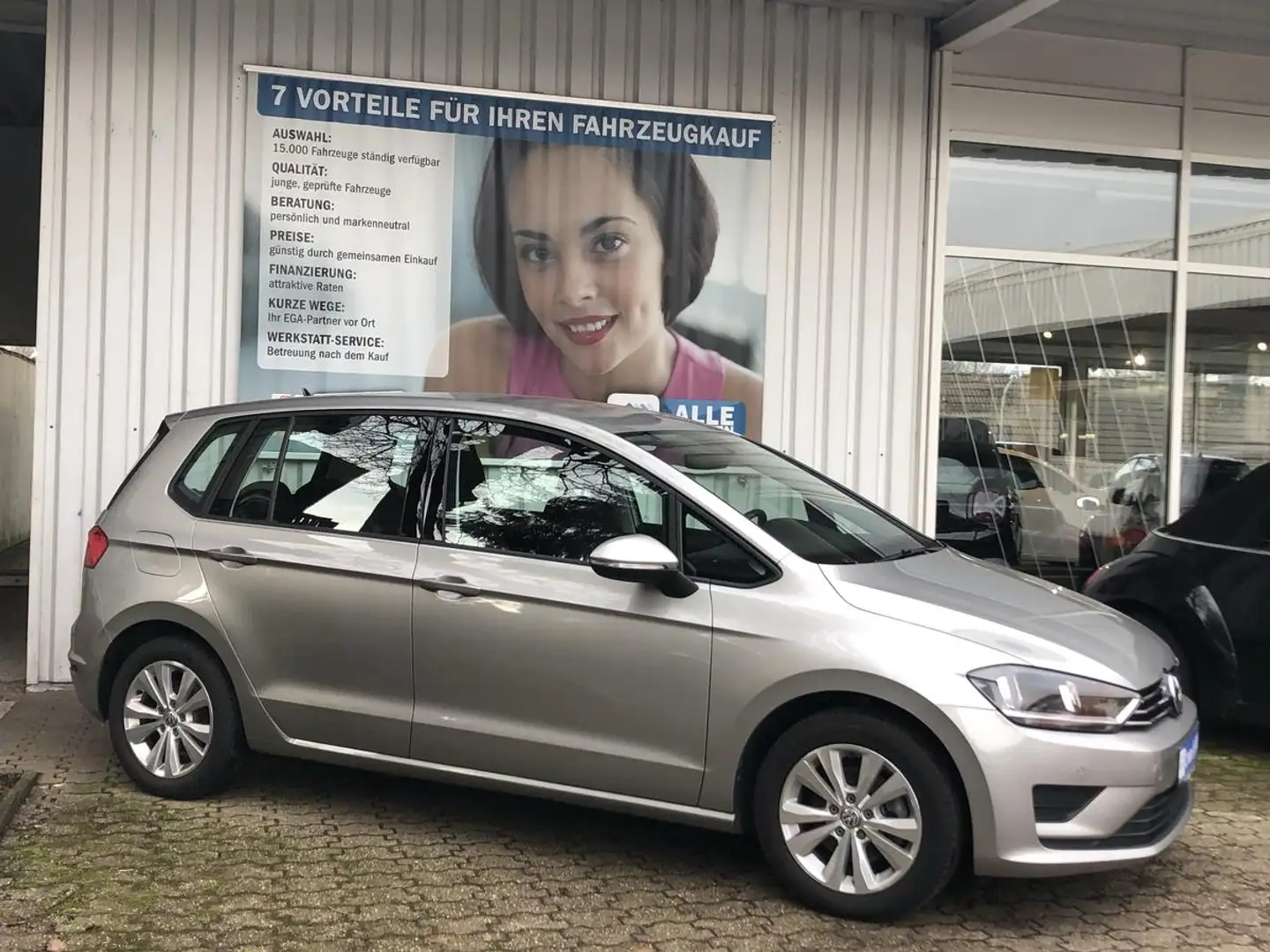Volkswagen Golf Sportsvan 1.4 TSI COMFORTLINE KLIMA ALU PDC NAVI SHZ Silber - 2