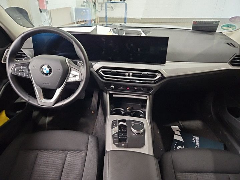BMW 318 i Touring Driving Assistant — photo 5