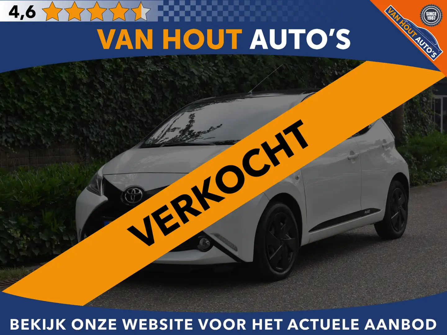 Toyota Aygo 1.0 VVT-i x-play | NAVI | CRUISE | CAMERA | VERKOC Wit - 1